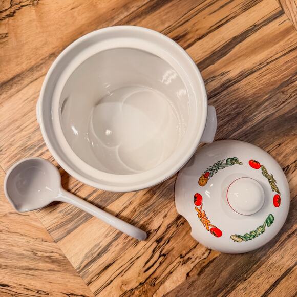 1996 Vintage Campbell's Soup Company Ceramic Soup Tureen w/ Lid and Ladle - Picture 6 of 7